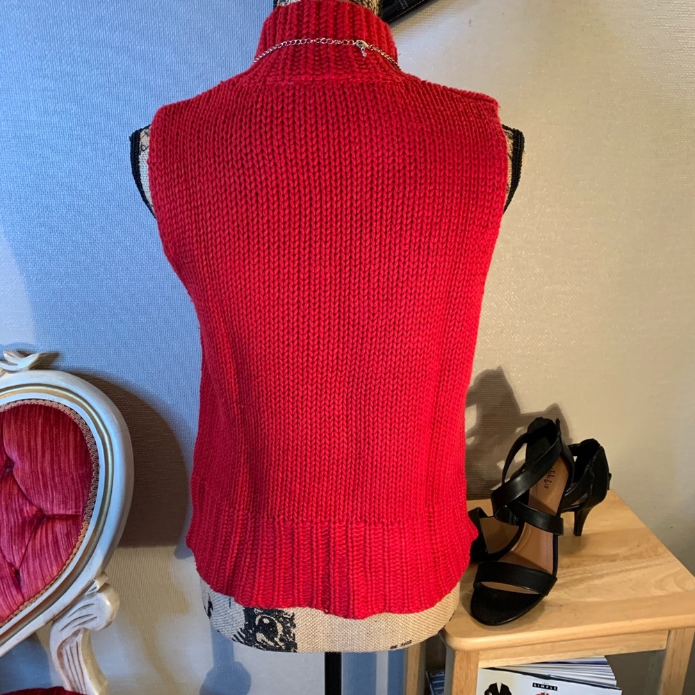 Next Era Red ❤️ knit 🧶 top - Picture 3 of 8